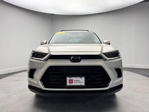 Coastal Cream 2024 Toyota Grand Highlander XLE