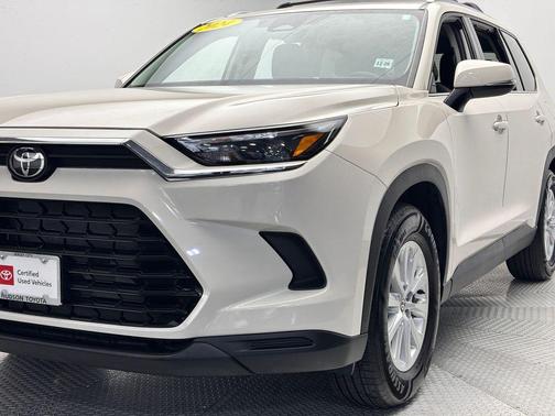 Coastal Cream 2024 Toyota Grand Highlander XLE