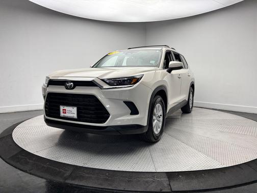 Coastal Cream 2024 Toyota Grand Highlander XLE