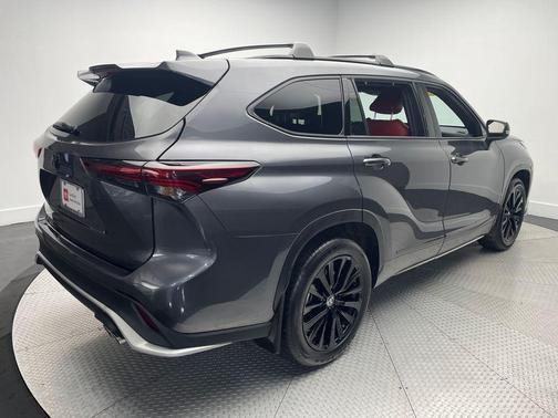 2024 Toyota Highlander XSE