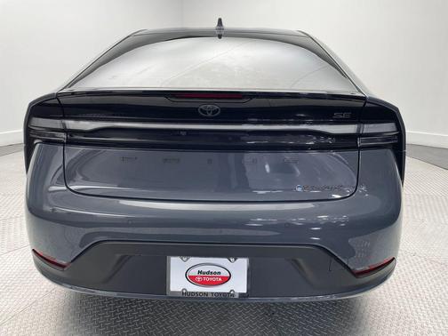 2024 Toyota Prius Prime SE