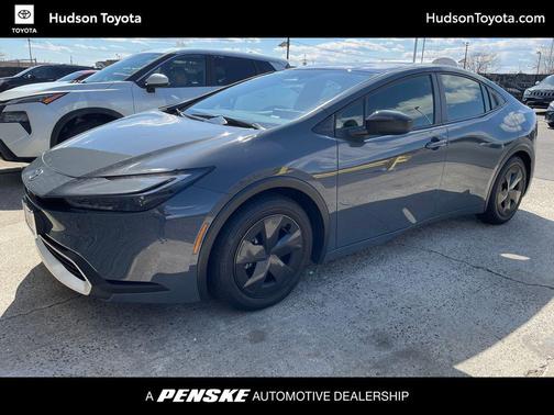 2024 Toyota Prius Prime SE