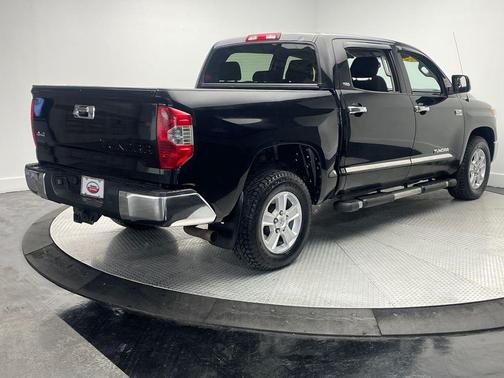 2014 Toyota Tundra SR5
