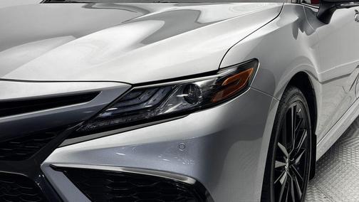 Celestial Silver Metallic/Midnight Black Metallic 2024 Toyota Camry XSE