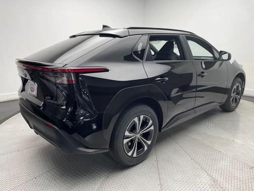 2025 Toyota bZ4X XLE