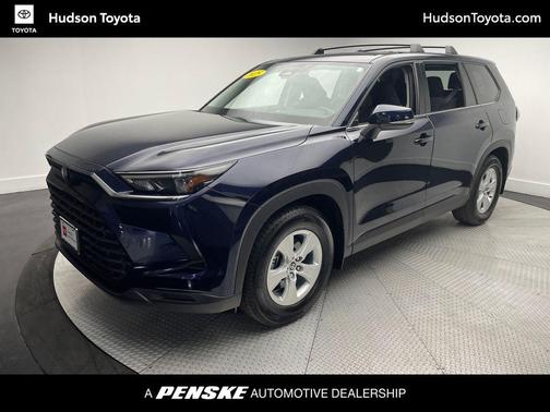 2025 Toyota Highlander LE