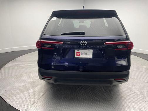 2025 Toyota Highlander LE