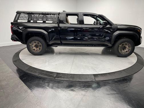 2025 Toyota Tacoma Hybrid Trailhunter