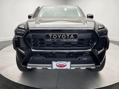 2025 Toyota Tacoma Hybrid Trailhunter