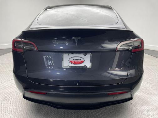 2024 Tesla Model Y Performance Dual Motor All-Wheel Drive