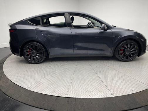 2024 Tesla Model Y Performance Dual Motor All-Wheel Drive