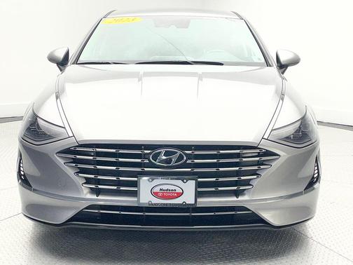 2023 Hyundai SONATA Hybrid SE