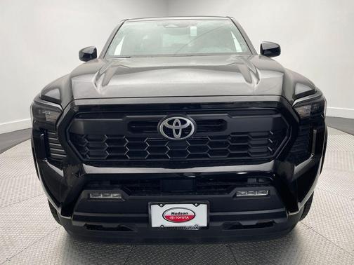 2025 Toyota Tacoma Hybrid TRD Off Road