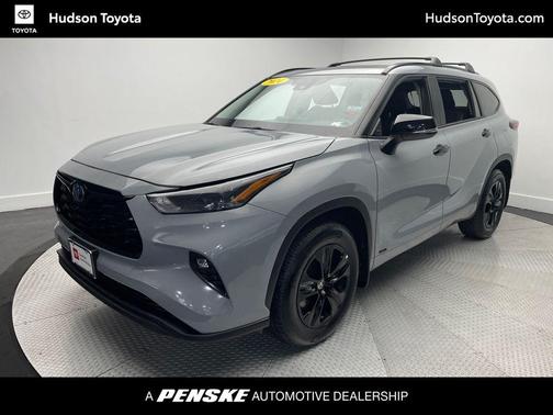 2024 Toyota Highlander Hybrid XLE
