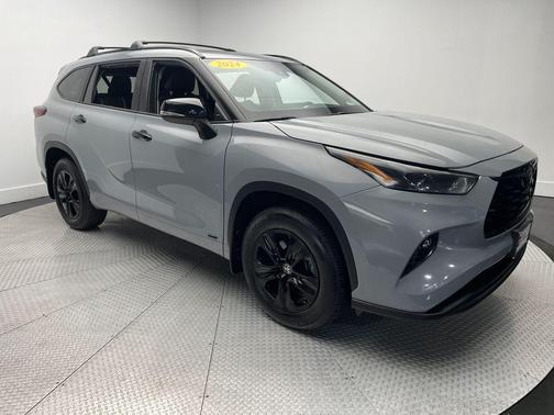 2024 Toyota Highlander Hybrid XLE