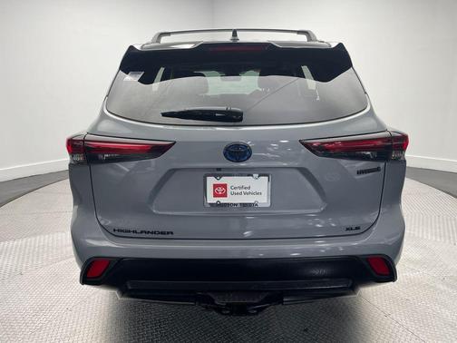 2024 Toyota Highlander Hybrid XLE