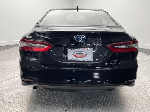 2021 Toyota Camry Hybrid LE