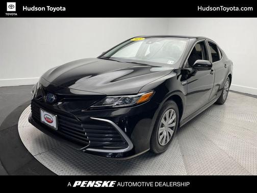 2021 Toyota Camry Hybrid LE