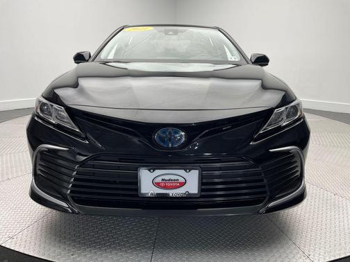 2021 Toyota Camry Hybrid LE