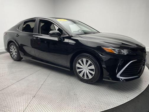 2021 Toyota Camry Hybrid LE