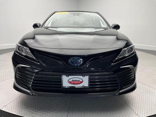 2021 Toyota Camry Hybrid LE