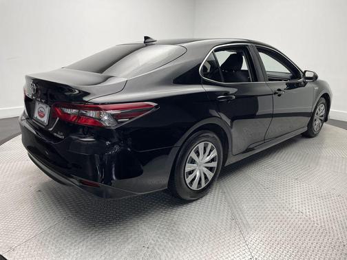 2021 Toyota Camry Hybrid LE