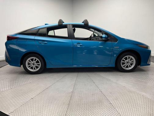 2022 Toyota Prius Prime LE