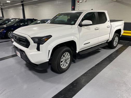 2024 Toyota Tacoma SR5