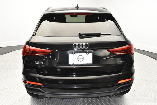 2023 Audi Q3 Premium 45 TFSI S line quattro Tiptronic