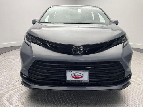 2026 Toyota Sienna Woodland Edition