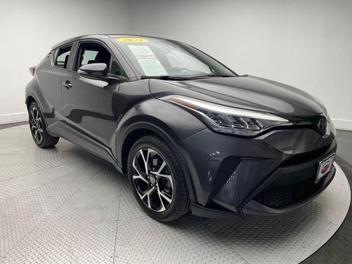 2022 Toyota C-HR XLE