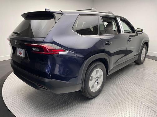 2025 Toyota Grand Highlander LE