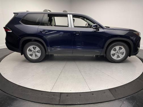 2025 Toyota Grand Highlander LE