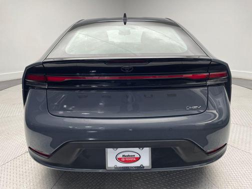 Guardian Gray 2025 Toyota Prius LE