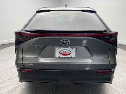 2025 Toyota bZ4X XLE