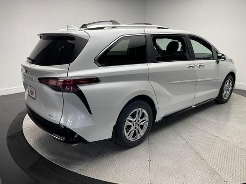 2026 Toyota Sienna Limited