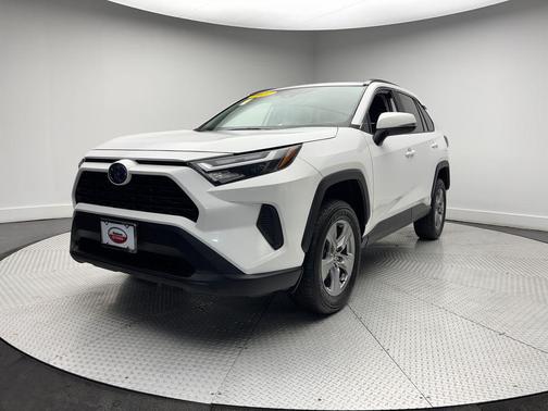 White 2022 Toyota RAV4 Hybrid XLE