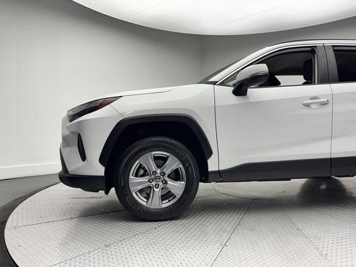 White 2022 Toyota RAV4 Hybrid XLE