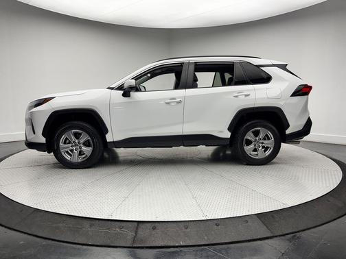 White 2022 Toyota RAV4 Hybrid XLE