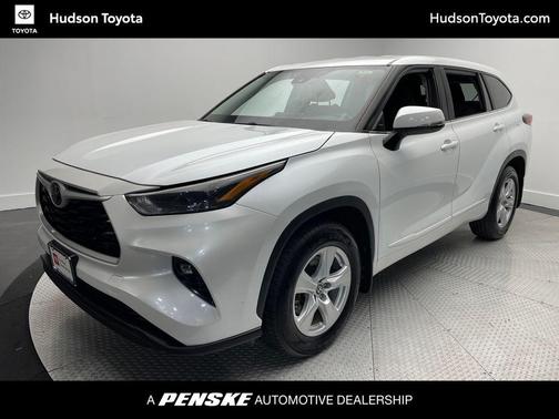 2023 Toyota Highlander LE