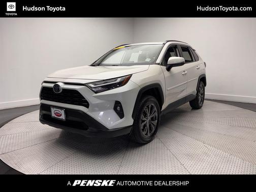 Blizzard Pearl 2022 Toyota RAV4 Hybrid XLE Premium