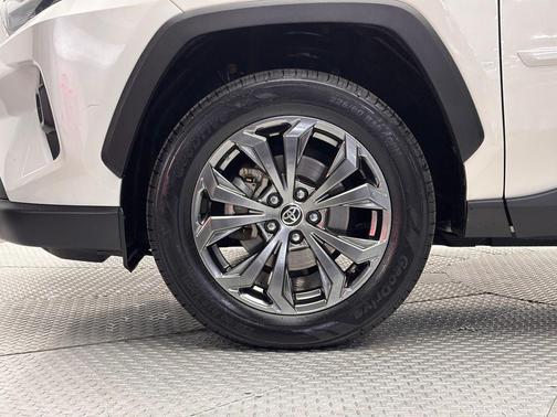 Blizzard Pearl 2022 Toyota RAV4 Hybrid XLE Premium