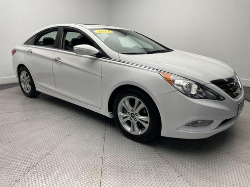 2011 Hyundai SONATA Limited