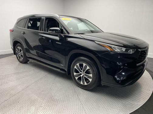 2020 Toyota Highlander Hybrid XLE