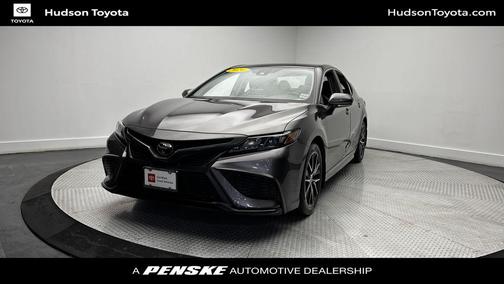 Predawn Gray Mica 2024 Toyota Camry SE