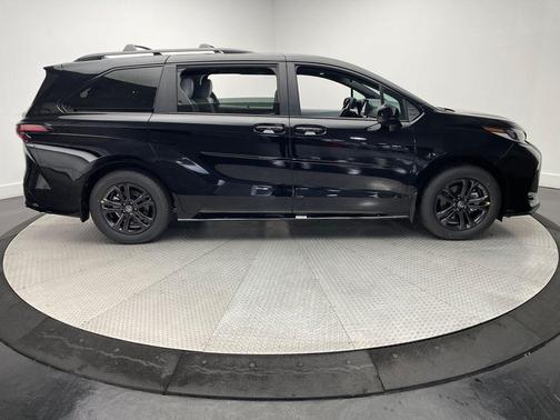 2026 Toyota Sienna XSE 7 Passenger