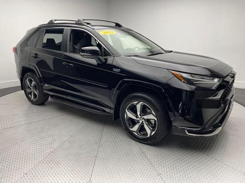 2023 Toyota RAV4 Prime SE