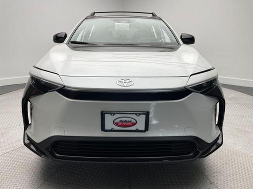 2025 Toyota bZ4X XLE