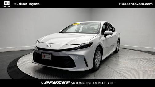Ice Cap 2026 Toyota Camry LE