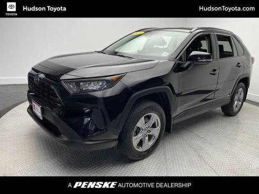 2022 Toyota RAV4 Hybrid LE